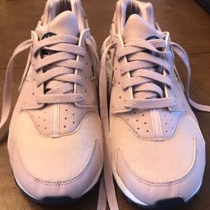 Nike Huaraches